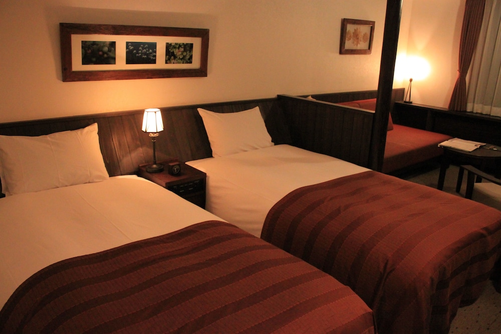 Twin Room, Multiple Beds, Non Smoking, Mountain View - Photo 4