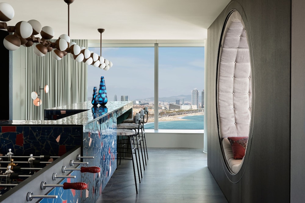 Presidential Suite, 3 Bedrooms, Terrace thumbnail 6
