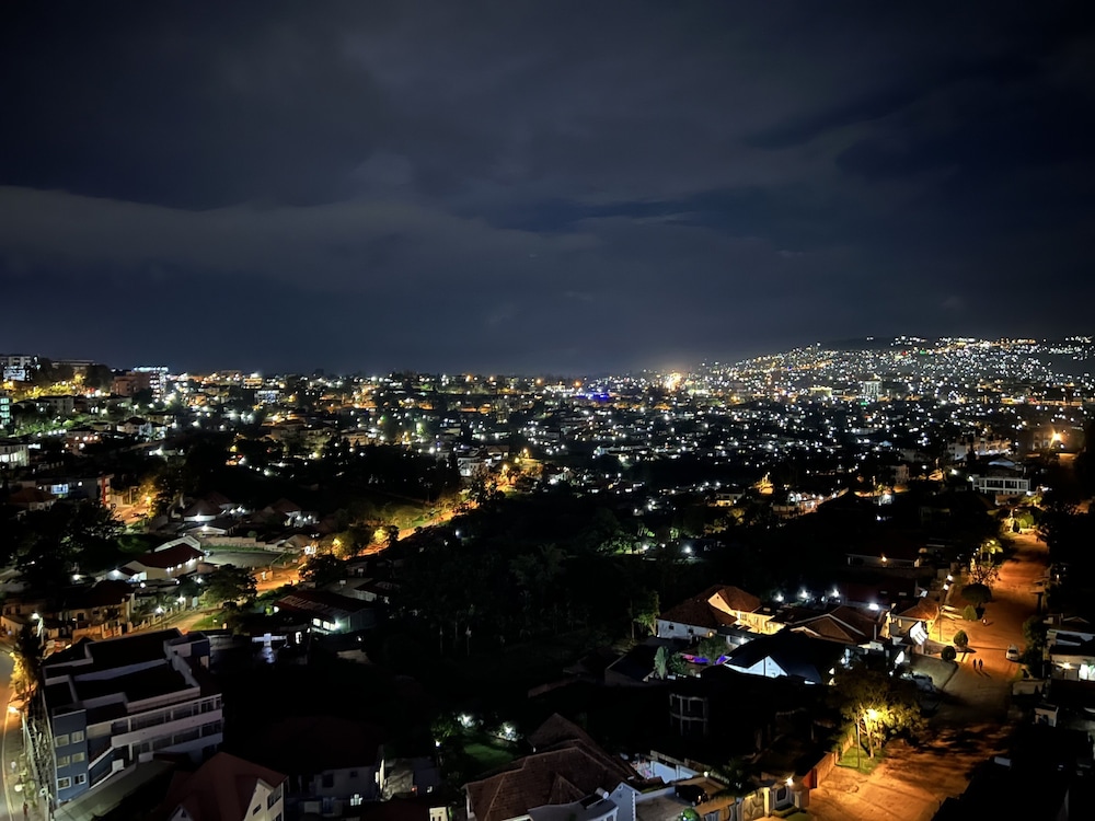 Superior Apartment, 3 Bedrooms, Balcony, City View photo 2