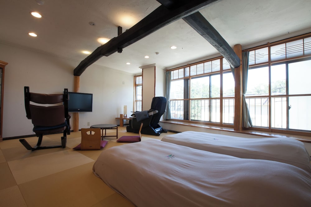 Twin Room, City View, Annex Building