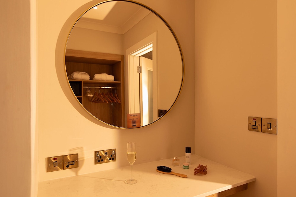 Studio Suite thumbnail 5