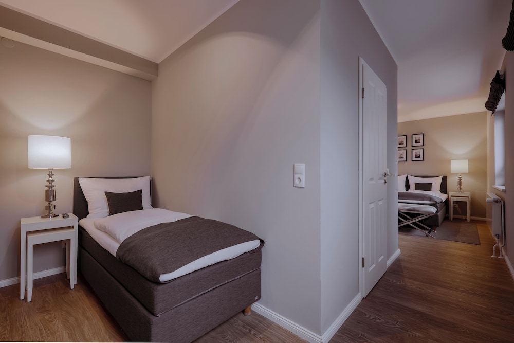Family Room, 2 Bedrooms, Non Smoking, Ensuite photo 2