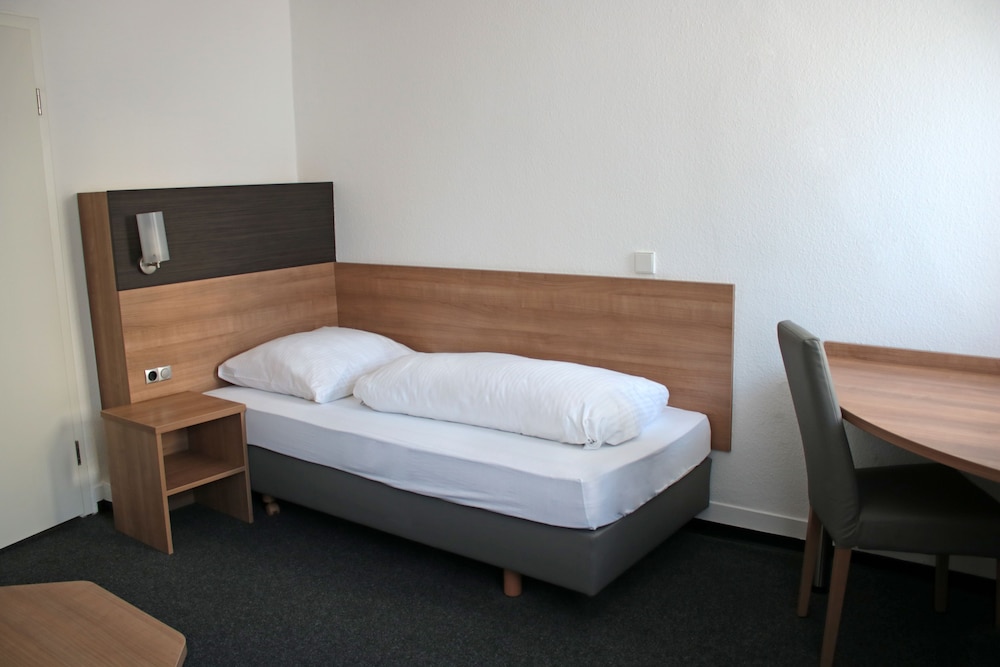 Basic Single Room photo 1