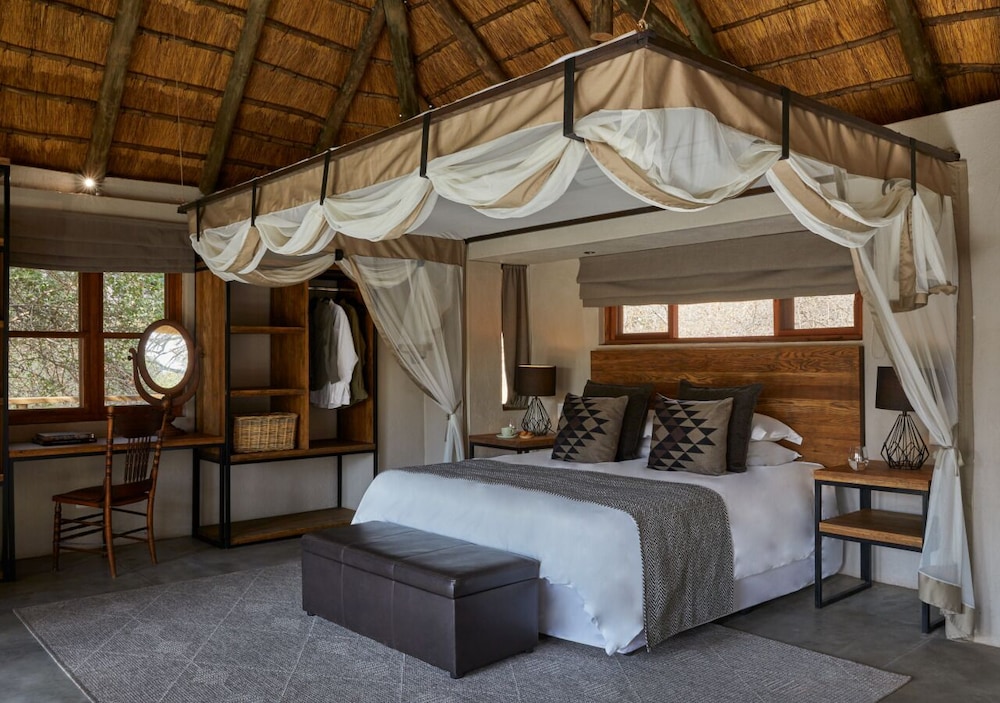 Luxury Suite photo 1