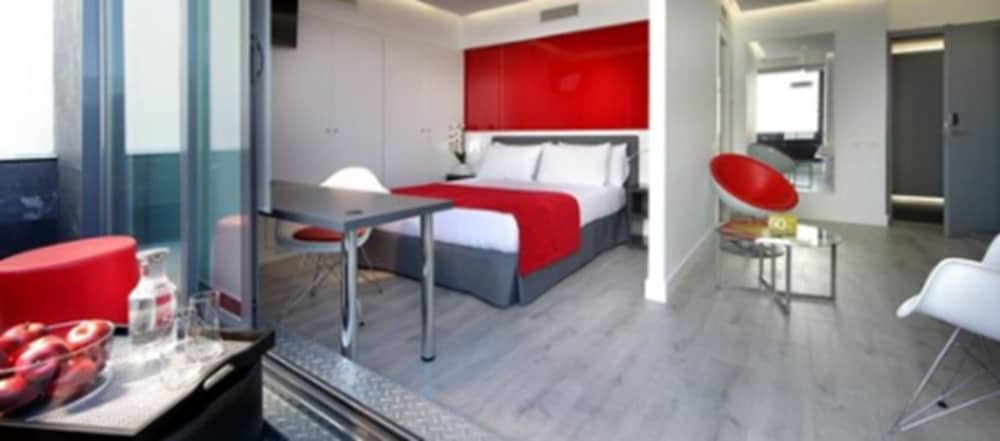 Superior Double Room Single Use, Terrace (with terrace) thumbnail 5