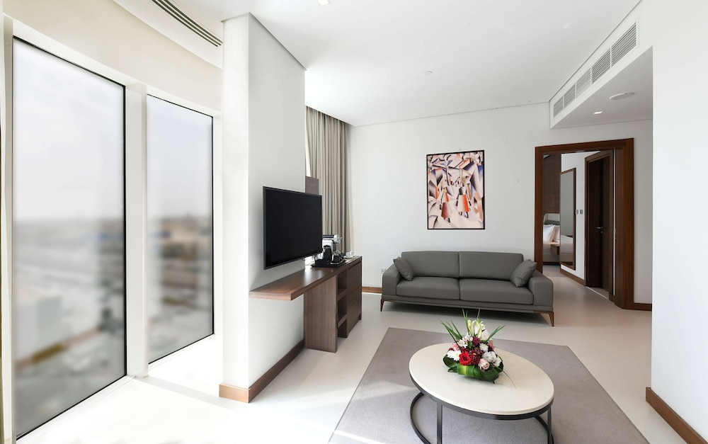 Executive Suite, 1 King Bed - Photo 1