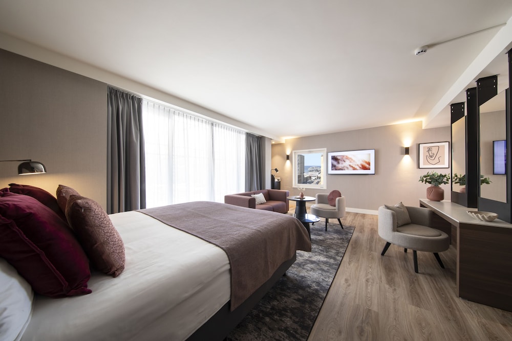 Panoramic Suite, Sea View - Photo 2