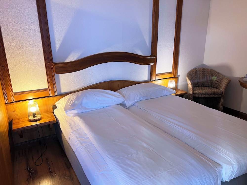 Standard Room, 1 Bedroom, Non Smoking photo 2