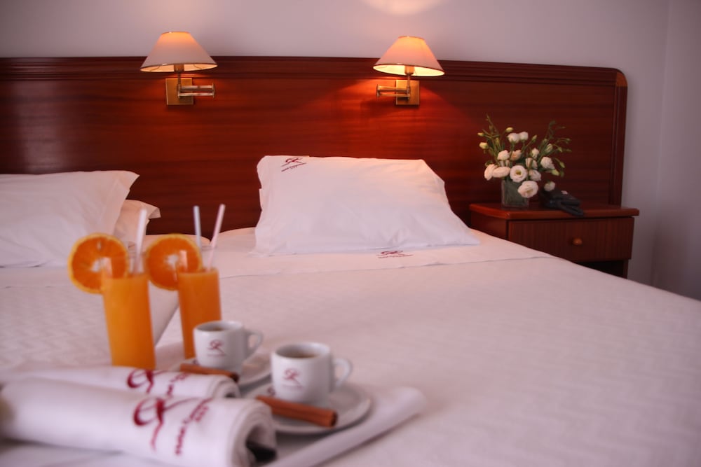 Double or Twin Room - Photo 18