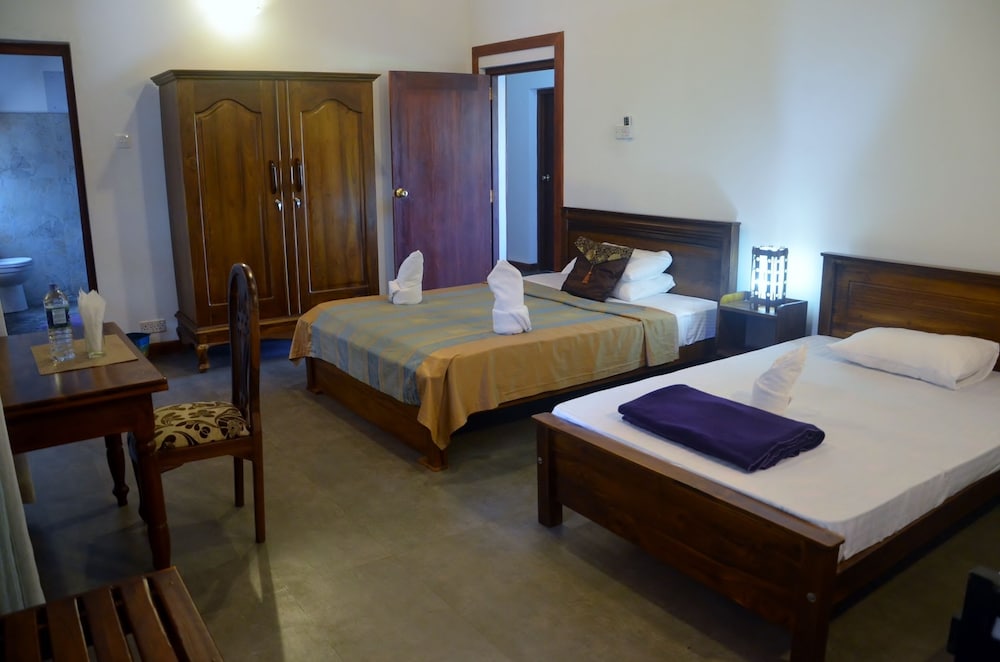 Standard Room photo 2