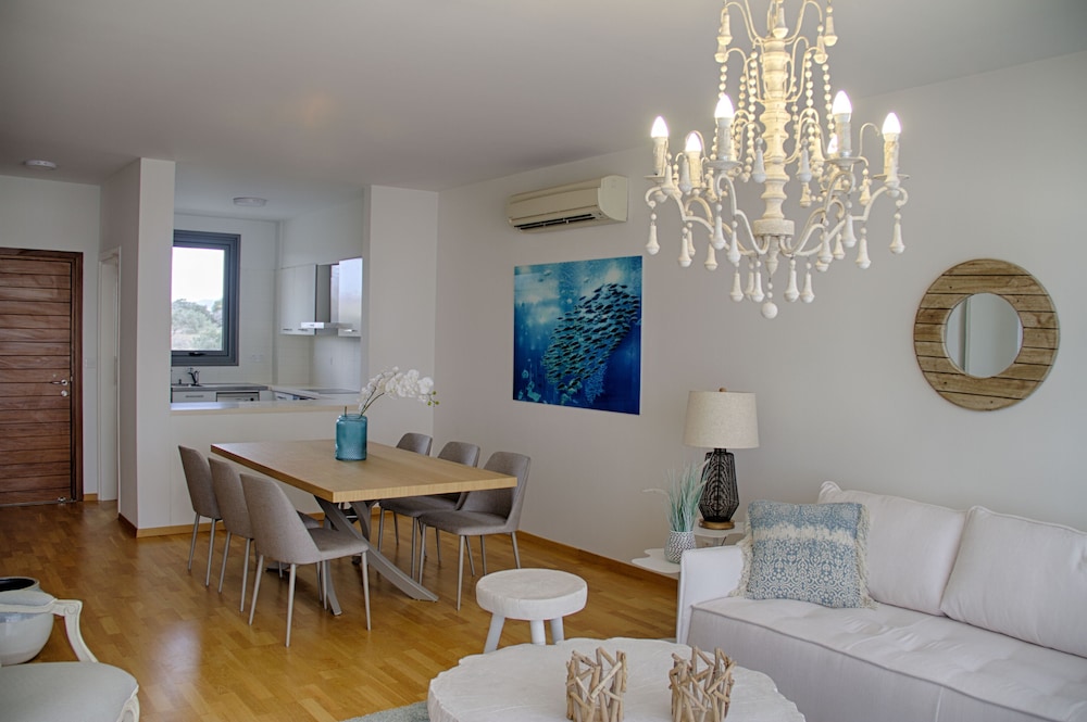 Luxury Apartment, 3 Bedrooms, Balcony