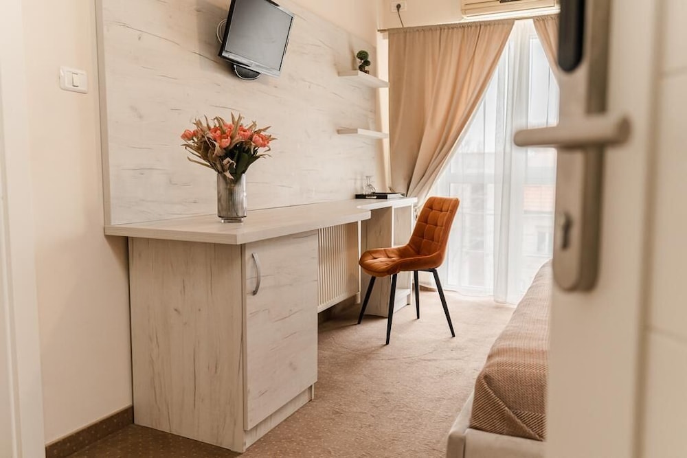 Double or Twin Room photo 2