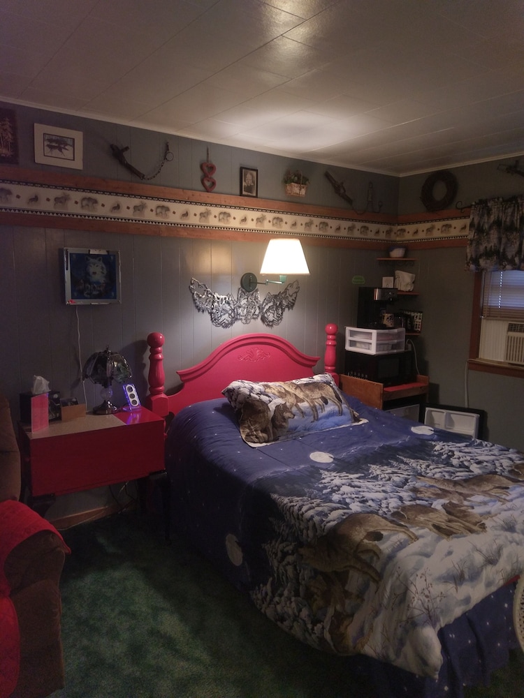 Standard Room, 1 Queen Bed photo 2