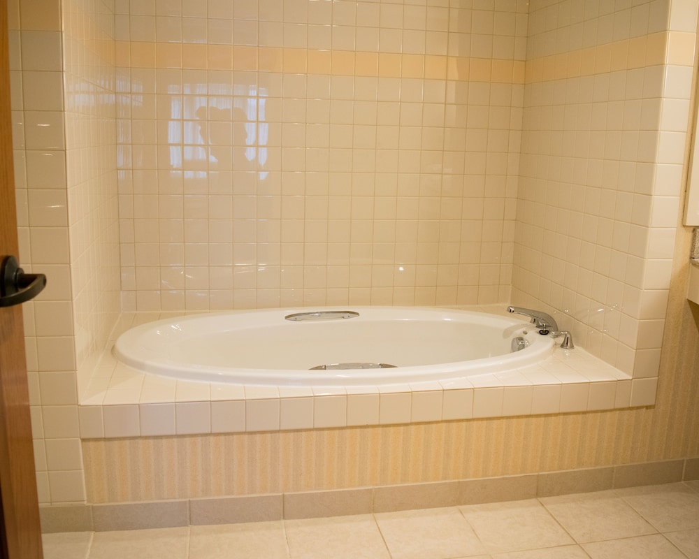 Executive Suite, Multiple Beds - Photo 6