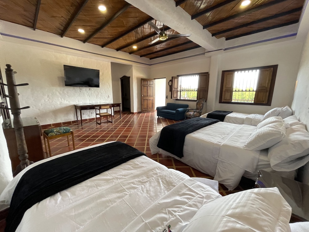 Classic Quadruple Room photo 1