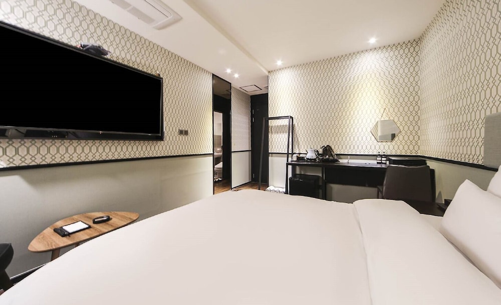 Standard Room - Photo 8