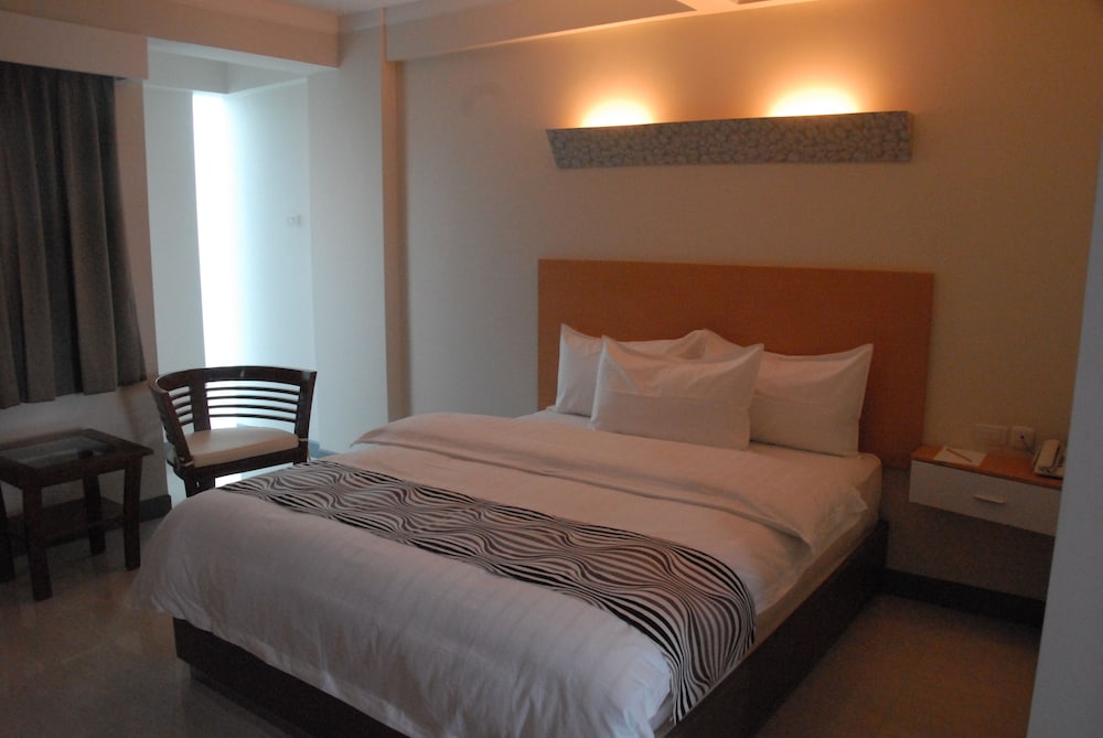 Executive Double Room, 1 Queen Bed, Non Smoking, Balcony photo 1