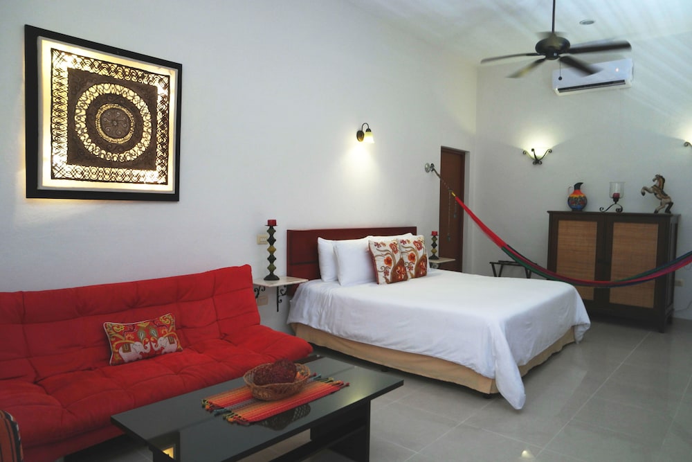 Superior Suite, 1 King Bed, Jetted Tub, Pool View photo 2