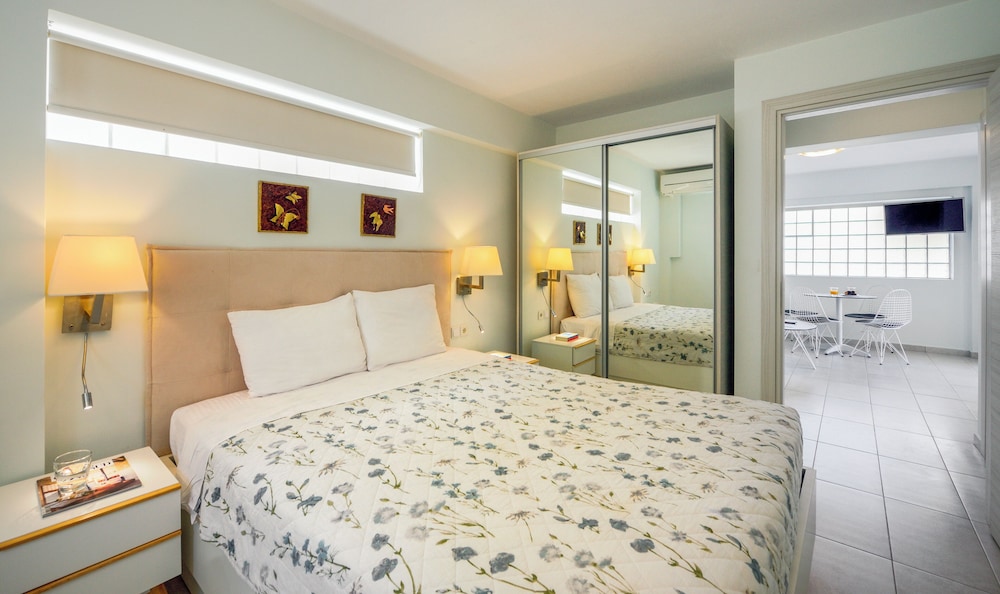 Deluxe Apartment, Sea View (Ground floor) photo 2