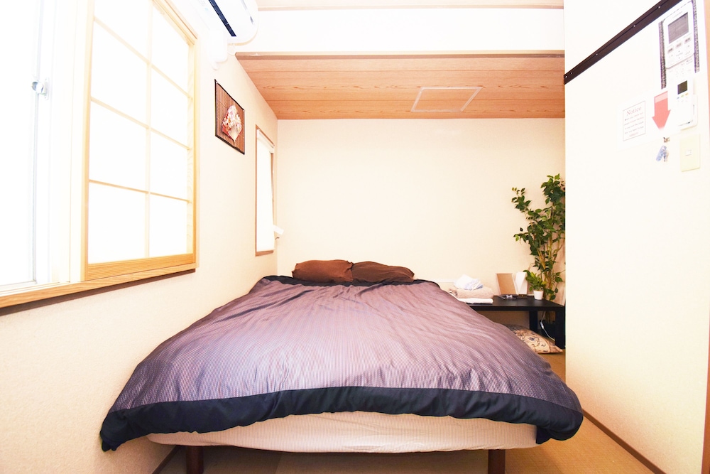 Room 202 photo 1