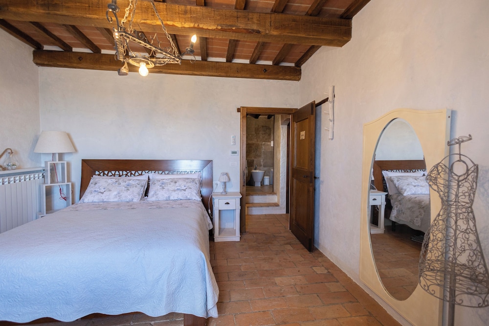 Room, 1 Queen Bed, Lake View photo 1