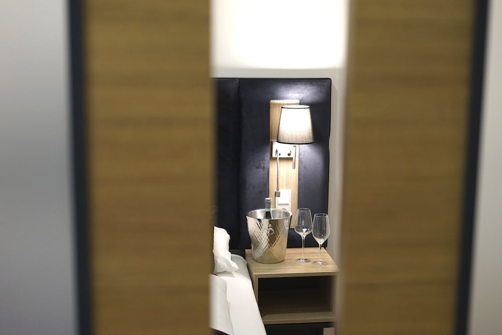 Executive Apartment - Photo 6