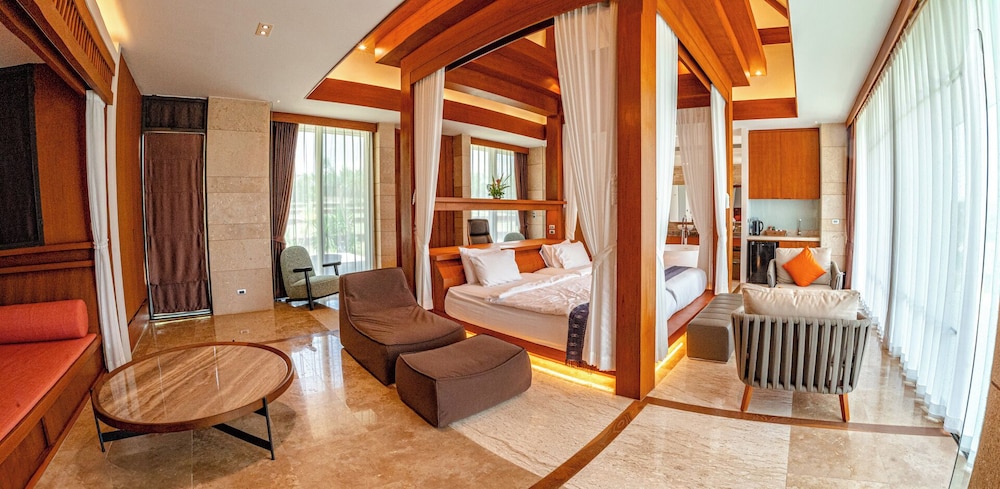 Luxury Villa, 1 King Bed, Balcony, Lake View