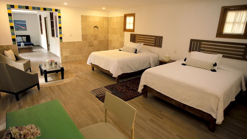 Quarto Duplo de Luxo, 2 Camas Queen, Vista para o Pátio