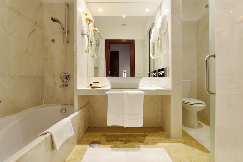 Double or Twin Room - Photo 4