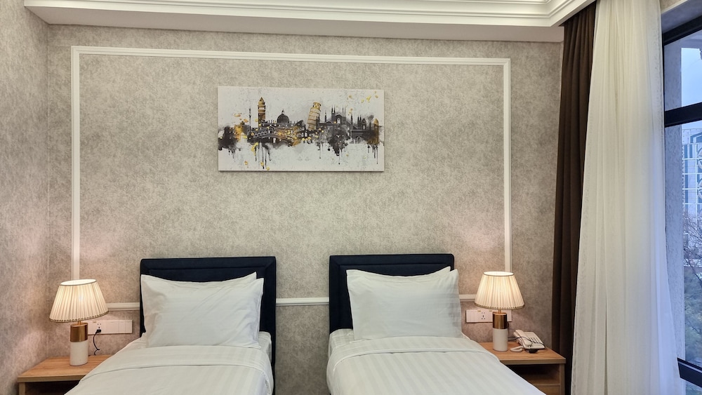 Deluxe Twin Room - Photo 7