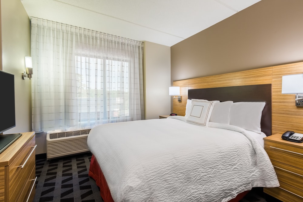 Suite, 1 Double Bed (Mobility/Hearing Access, Roll-In Shwr) photo 1