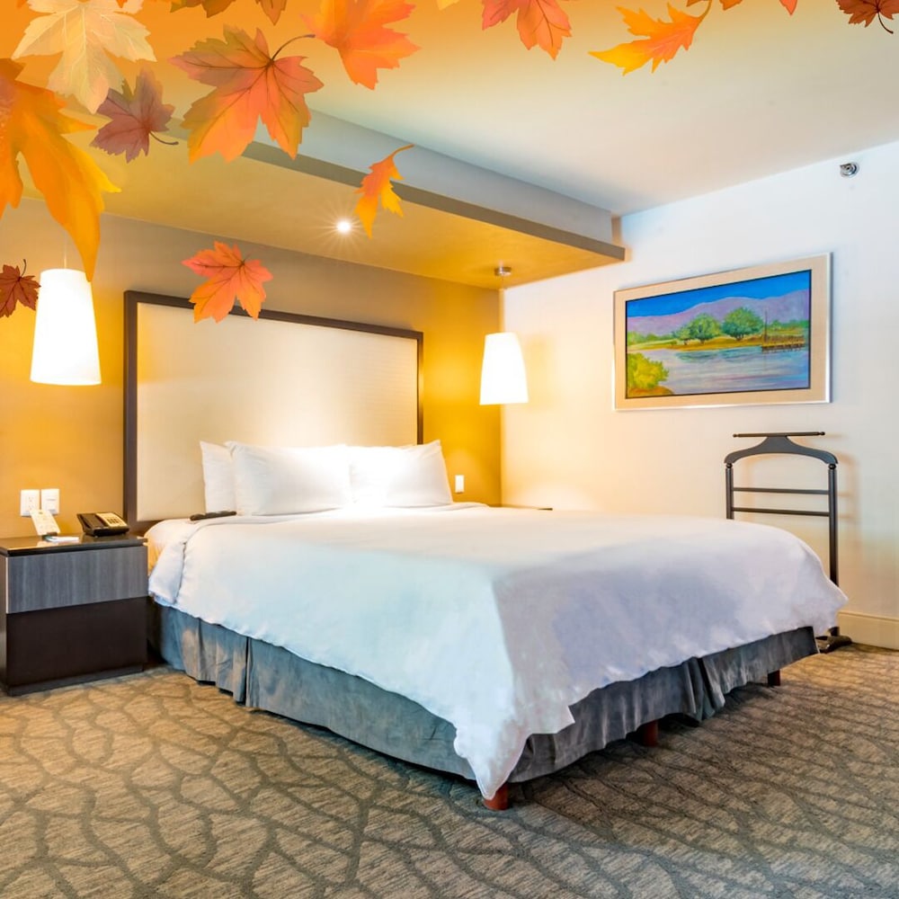 Executive Room, 1 King Bed - Photo 4
