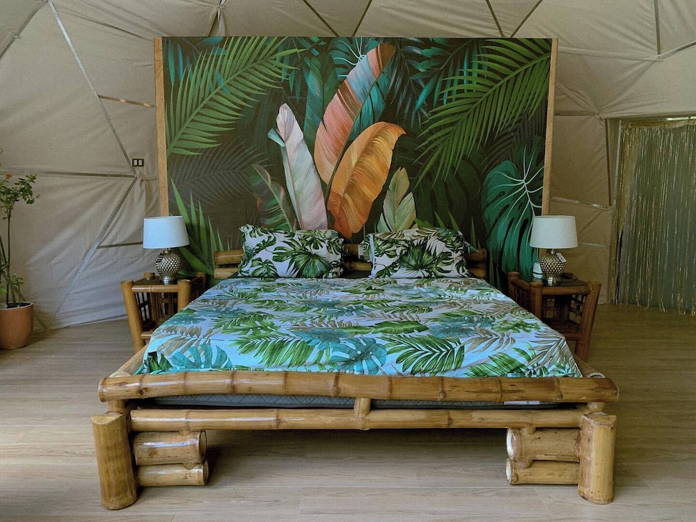 Luxury Quadruple Room, 1 King Bed, Non Smoking, Garden View