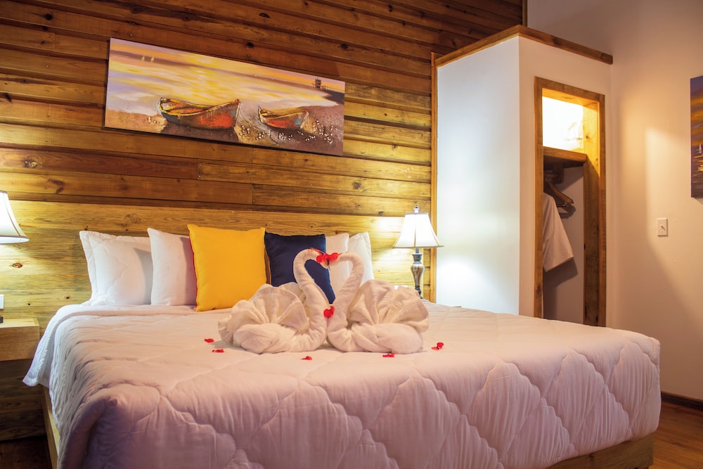 Standard King Room with Garden View - Photo 6