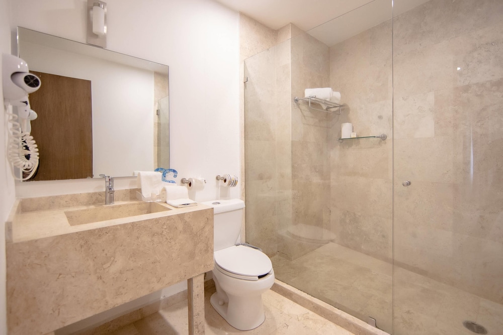 Suite, Multiple Beds - Photo 7