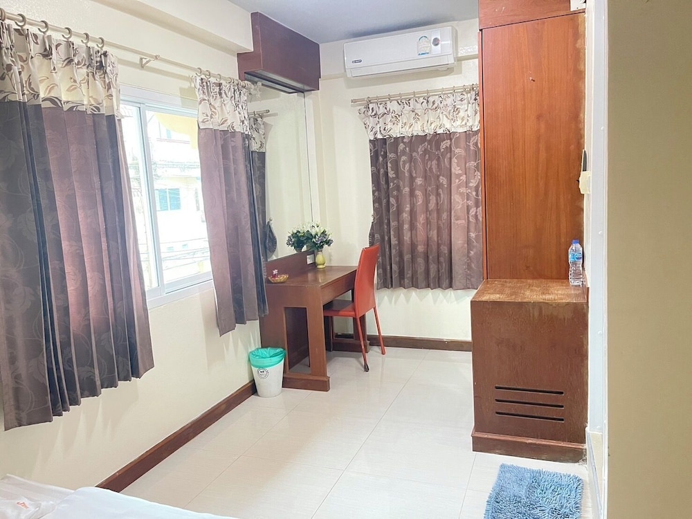 Standard Twin Room photo 3