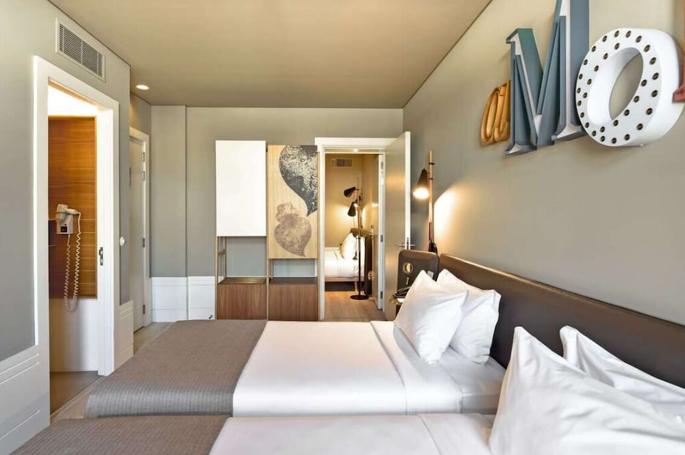 Twin Room (Rossio)