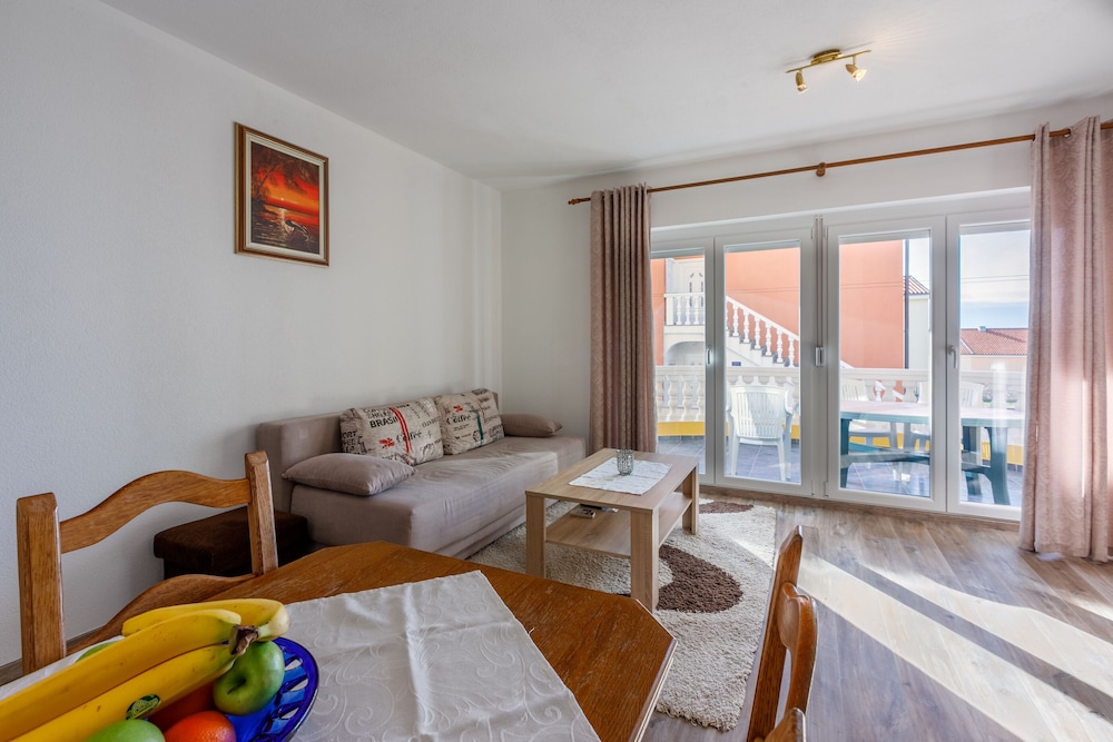 Apartment (A1)