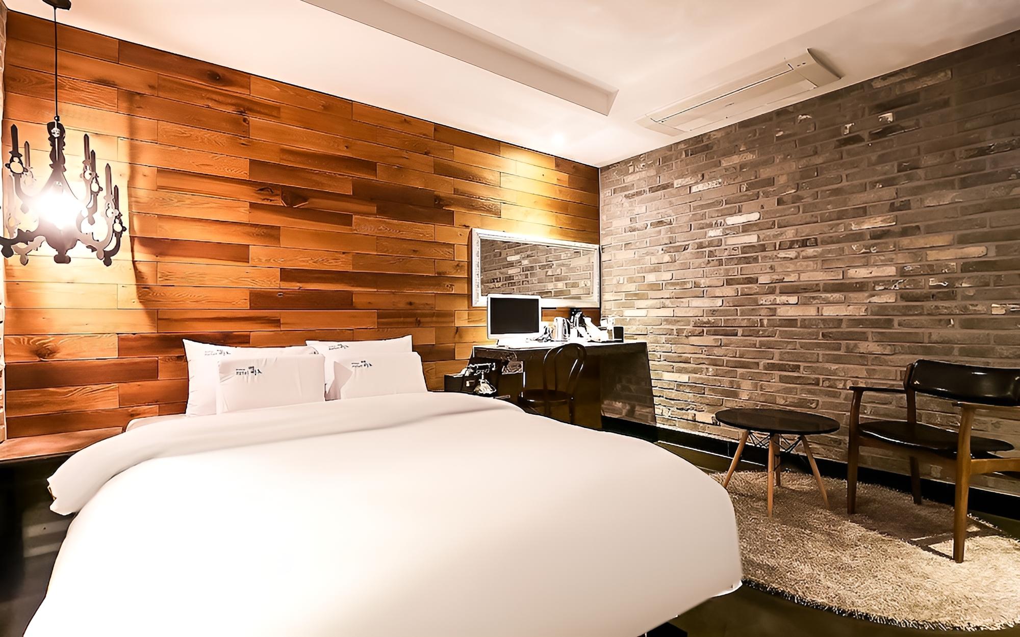 Room (Deluxe (up to KRW 5000 discount when ) - Photo 10