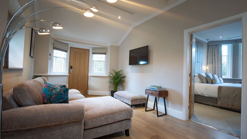Two Bed Apartment photo 3