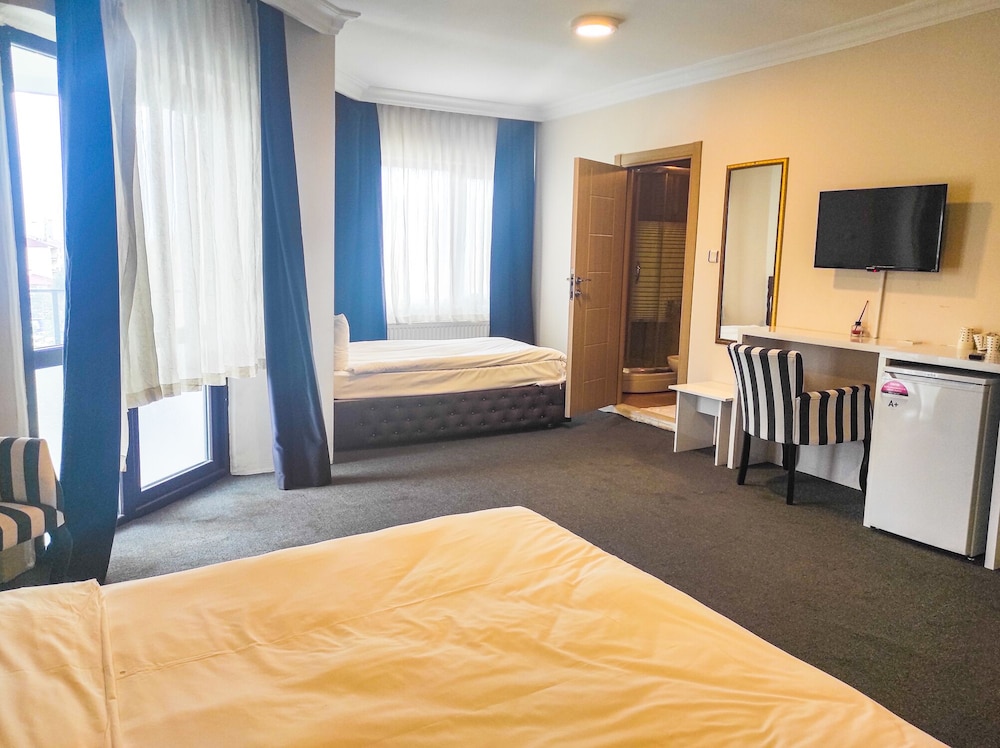 Superior Triple Room photo 1