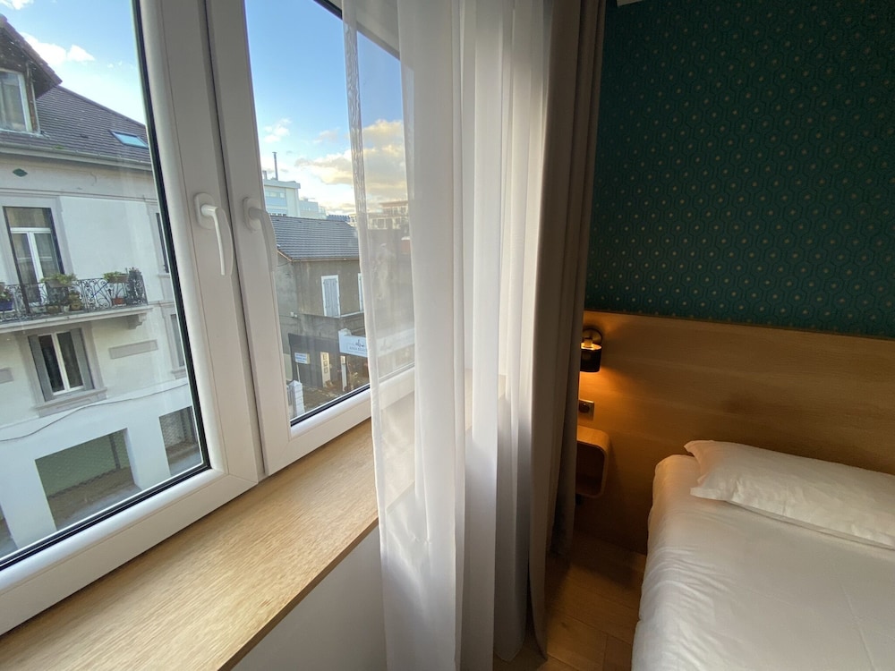 Double Room - Photo 8