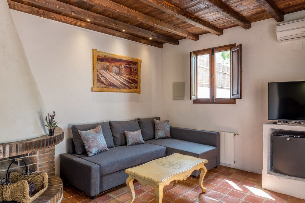 Suite, 1 Bedroom photo 3