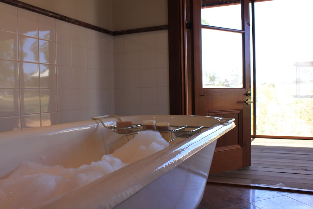 Wiradjuri Cottage photo 2