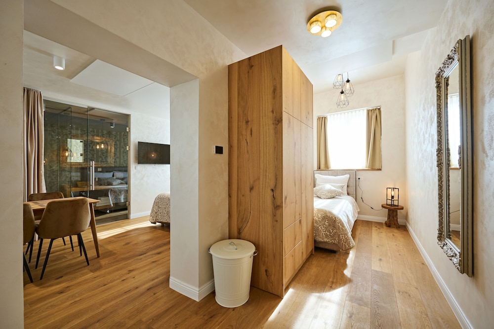 Superior Apartment, Multiple Beds