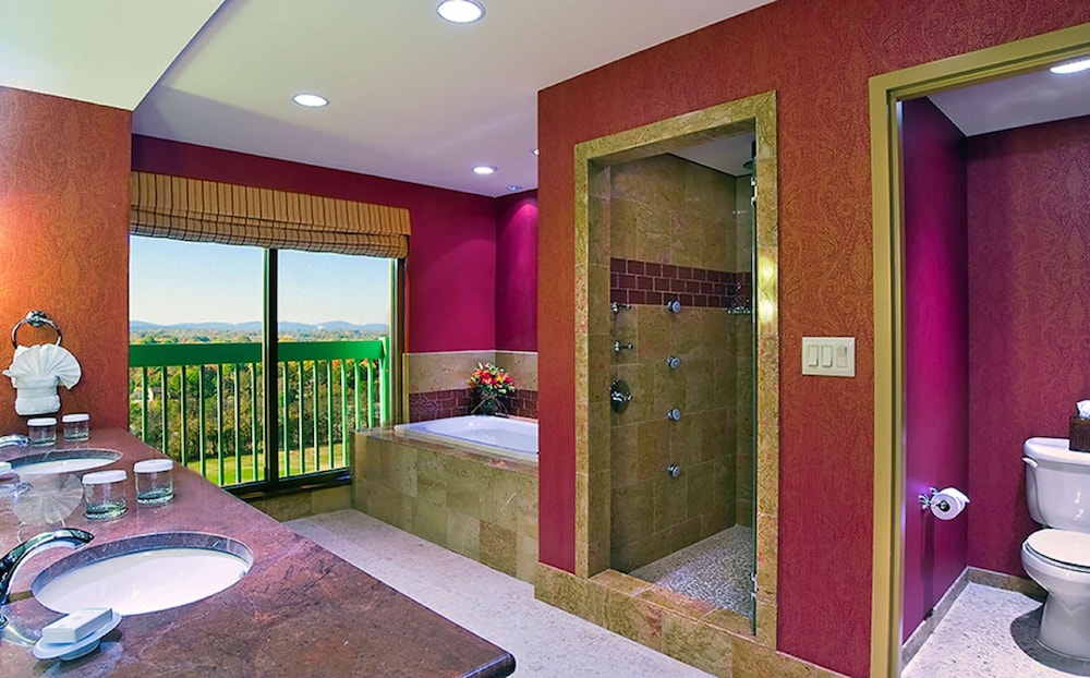 Executive Suite, 1 King Bed, Non Smoking - Photo 5