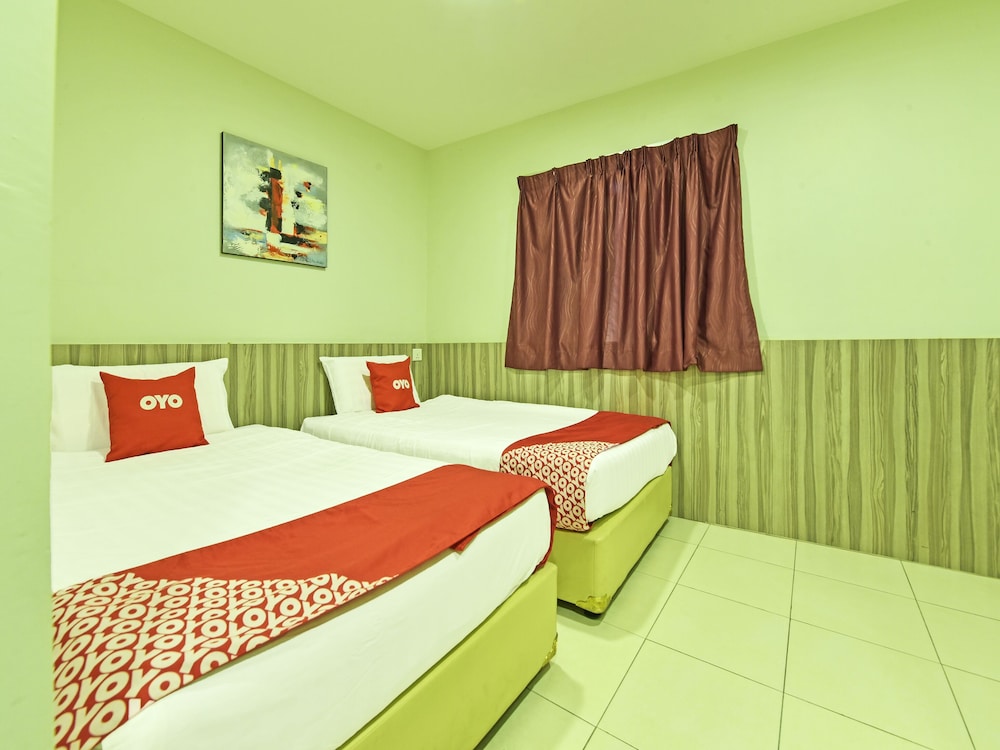 Deluxe Twin Room photo 2