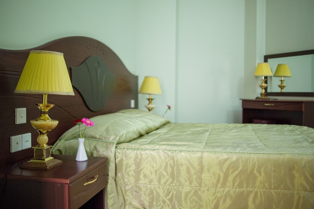 Classic Suite, 1 Queen Bed photo 1