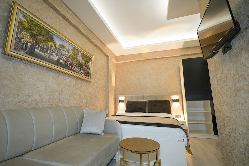 Superior Triple Room photo 2