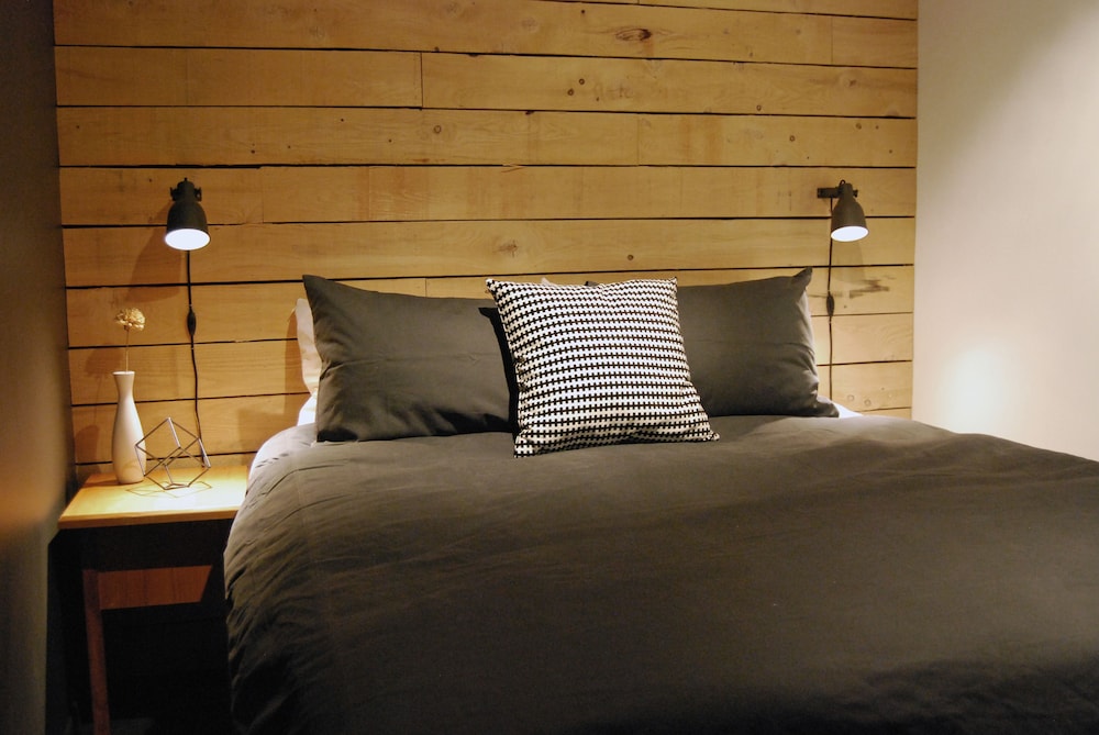 Classic Studio Suite, Multiple Beds, Kitchenette photo 2